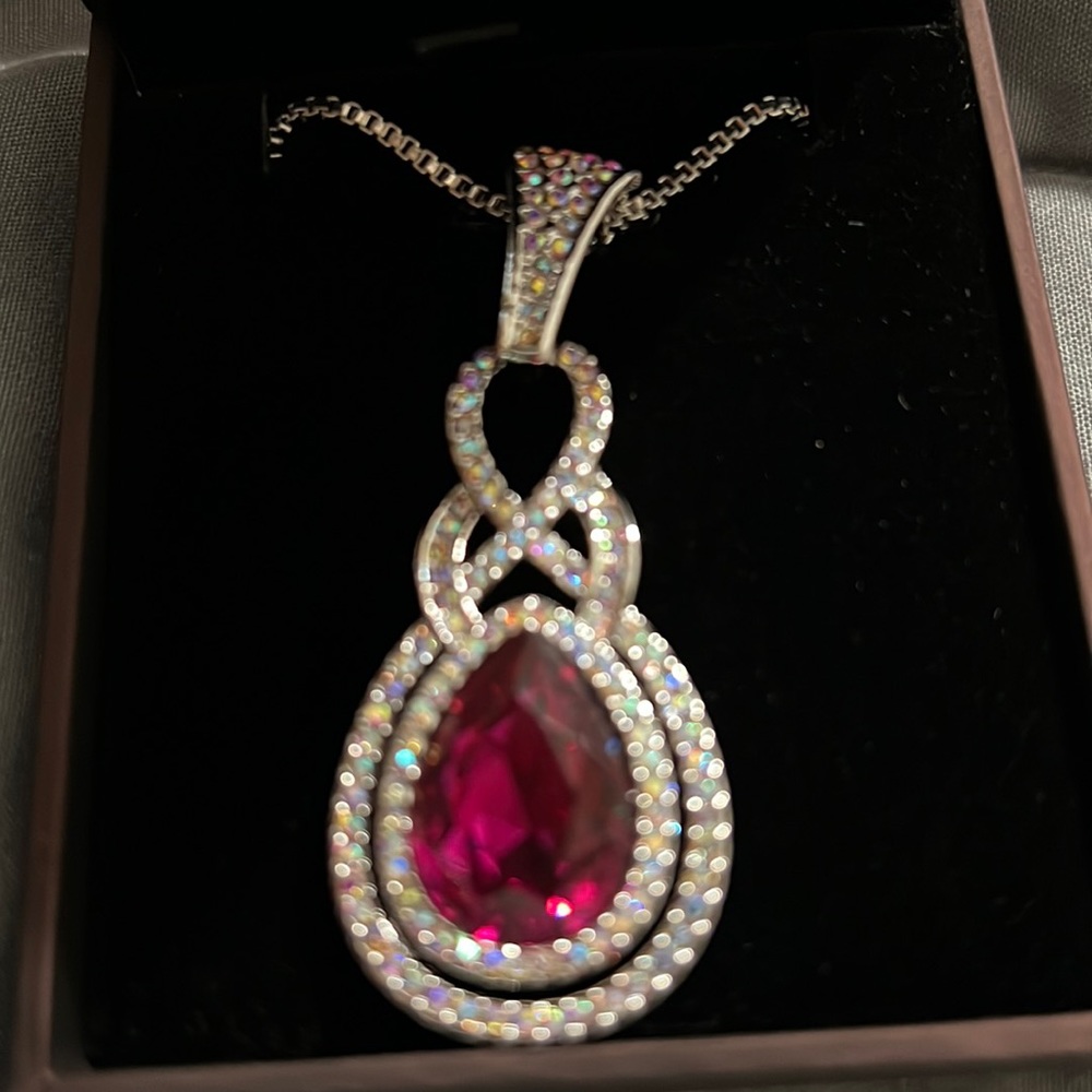 Pendant Necklace - Fashion Jewelry